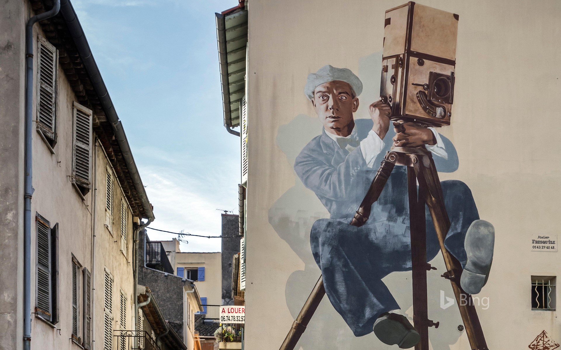 Fresco depicting Buster Keaton, the cameraman, Cannes