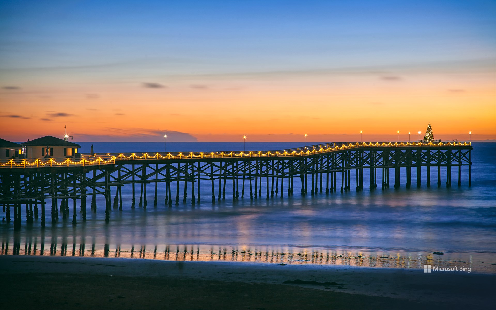 Christmas tree at Crystal Pier, Pacific Beach, San Diego, California, USA