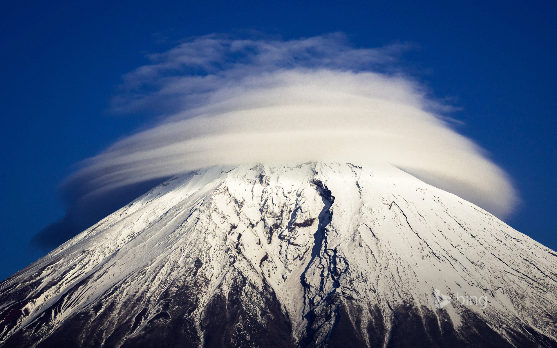 Circular cloud around top of Mount Fuji, Japan