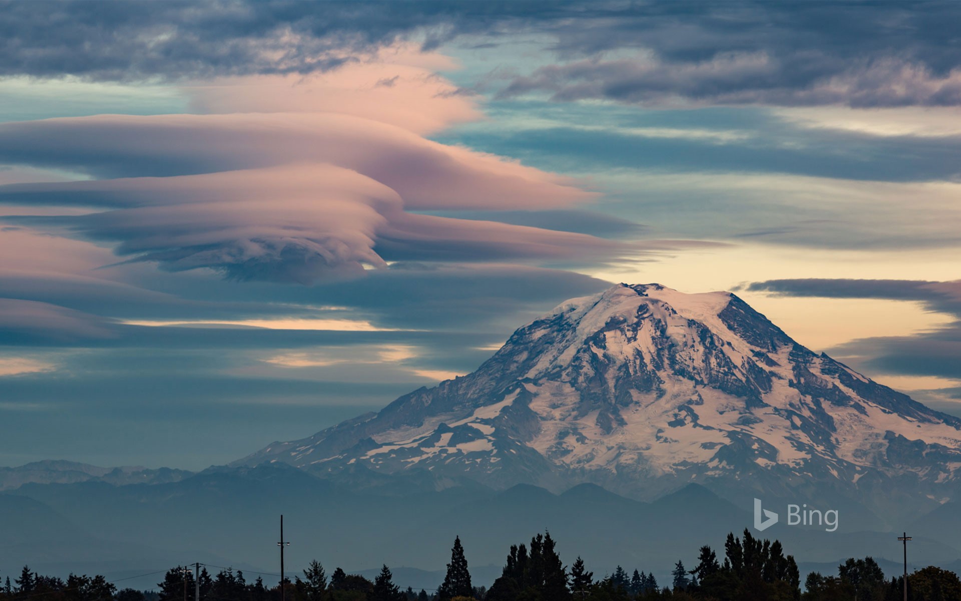 Lenticular clouds over Mount Rainier, Washington