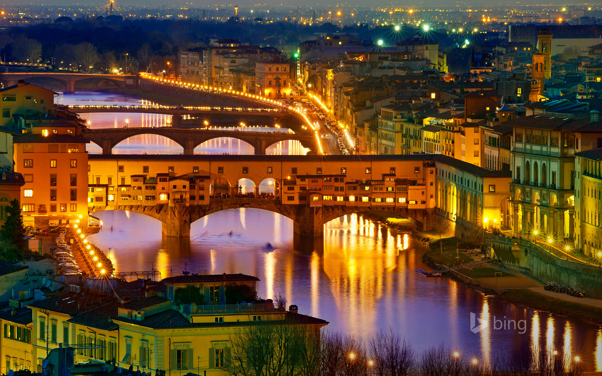 Ponte Vecchio, a bridge over the Arno River in Florence, Italy