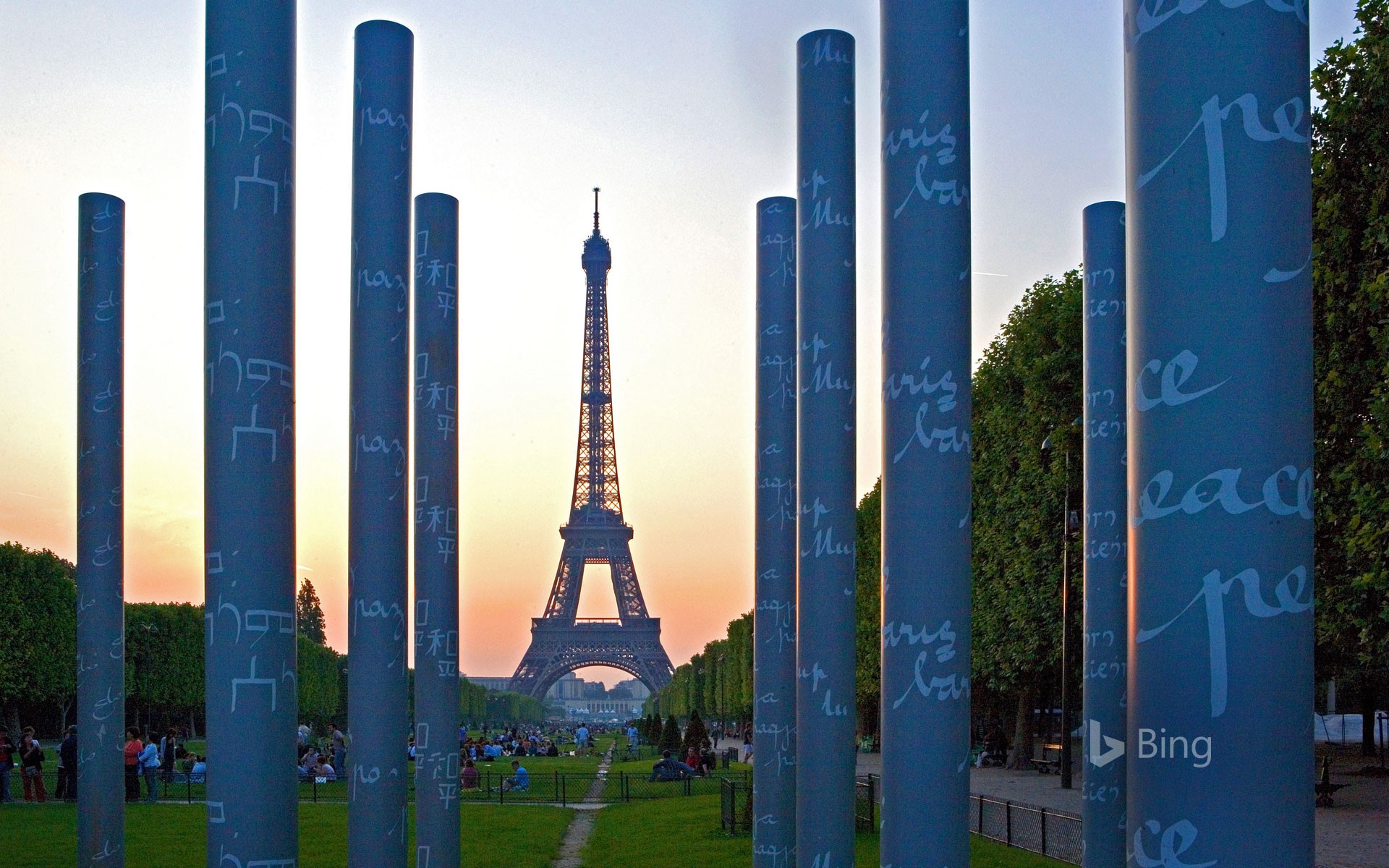 'The Wall for Peace' and the Eiffel Tower in Paris for the International Day of Peace