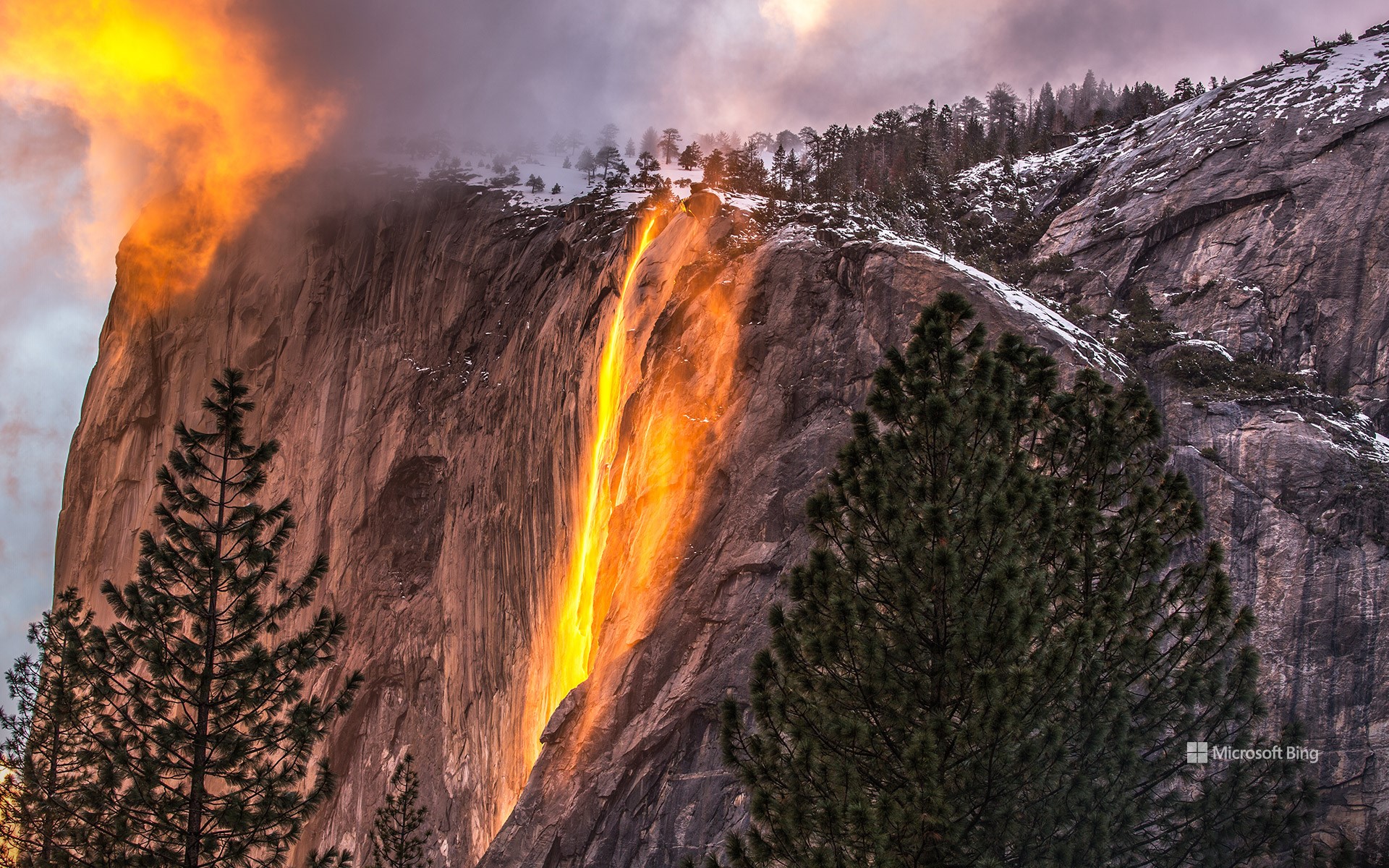 Firefall at Horsetail Fall, Yosemite National Park, California, USA